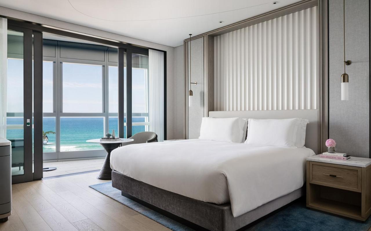 The Langham, Gold Coast And Jewel Residences ภายนอก รูปภาพ A bedroom at the hotel