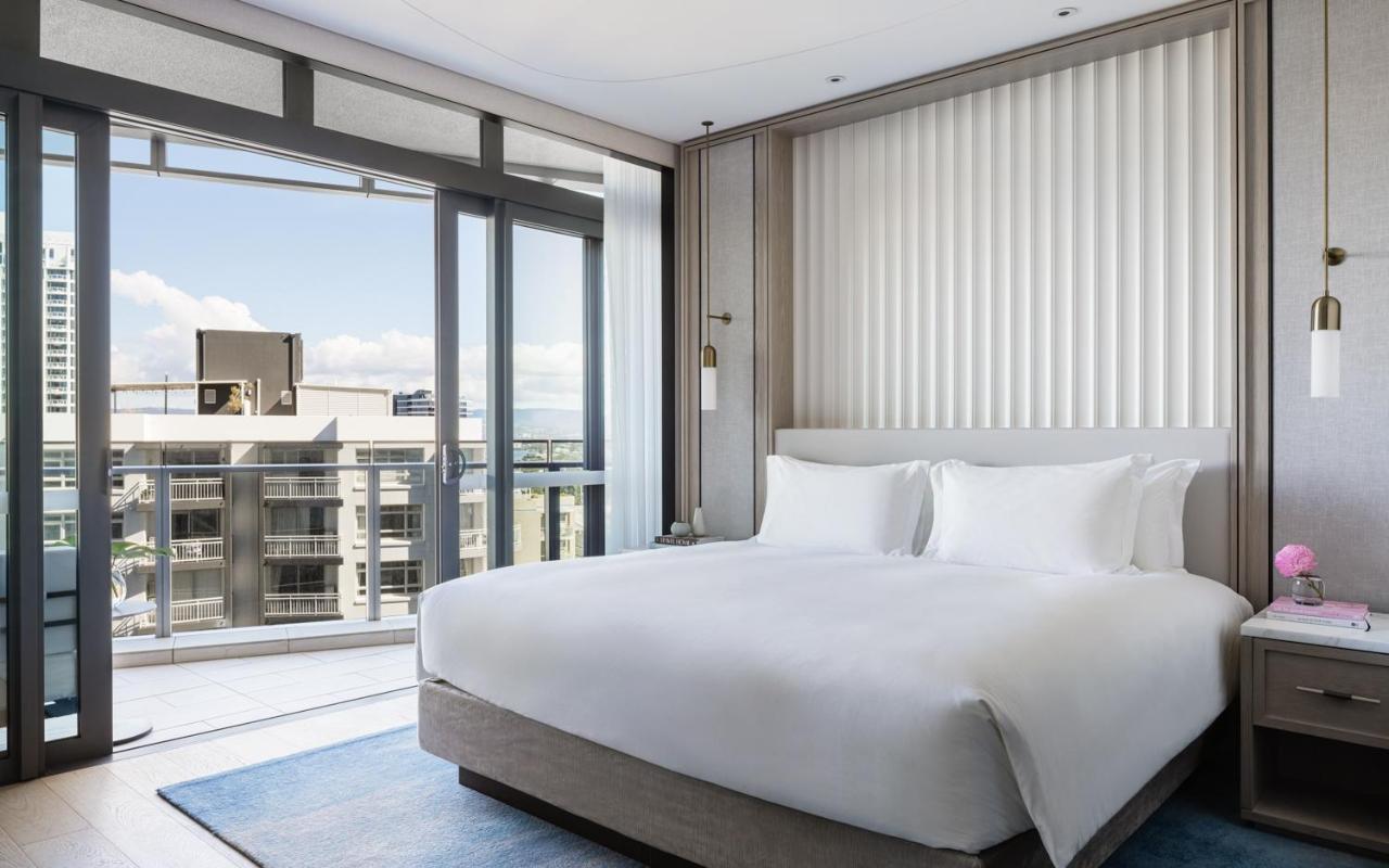 The Langham, Gold Coast And Jewel Residences ภายนอก รูปภาพ A bedroom at the hotel
